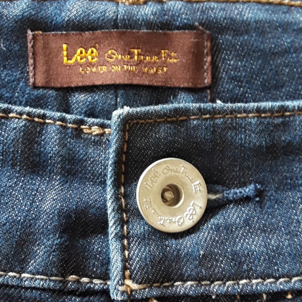 Lee Capris - image 3